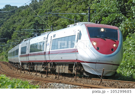 北陸本線　津幡ー倶利伽羅　北越急行＋JR西日本　681系　N11＋W編成（金沢）　はくたか 105299685