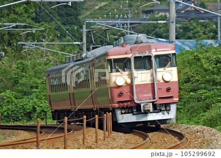北陸本線　倶利伽羅ー津幡　JR西日本　475系　A16編成（金沢） 105299692