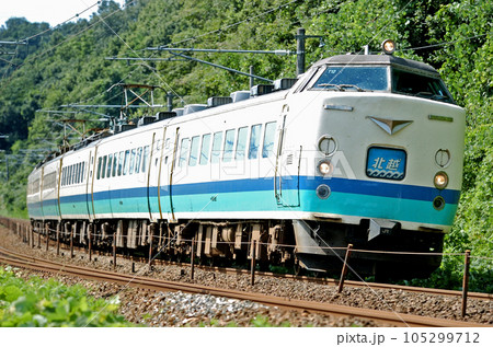 北陸本線　津幡ー倶利伽羅　JR東日本　485系　T12編成（新潟）　北越 105299712