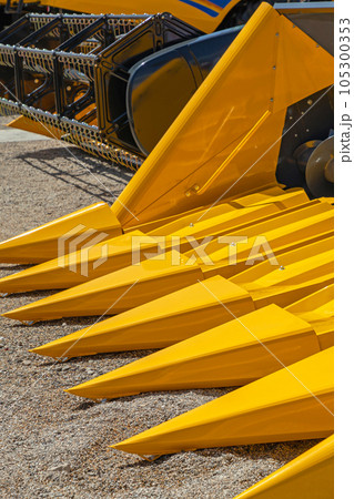 Maize Corn Harvester Head Maize Corn Harvester Head 105300353