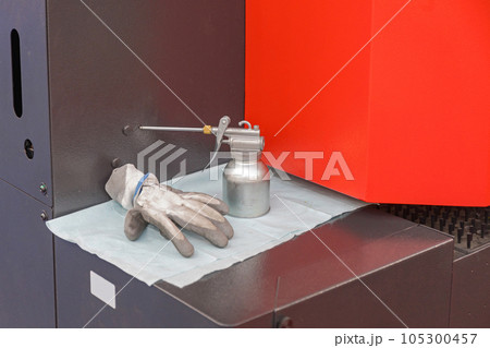 Pistol Oiler Can 105300457