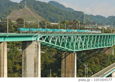 中央本線　鳥沢ー猿橋　JR貨物　EF64（高崎）＋タキ 105304577
