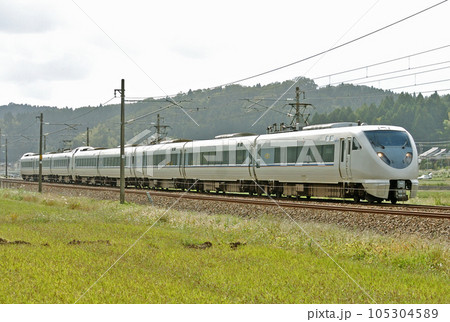 北陸本線 牛ノ谷ー大聖寺 JR西日本 683系 S09+S21編成(金沢) しらさぎ 北陸本線 牛ノ谷ー大聖寺 JR西日本 683系 S09+S21編成(金沢) しらさぎ 105304589