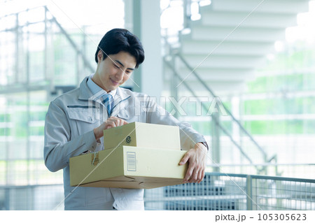 運送スタッフ　オフィスビル 105305623