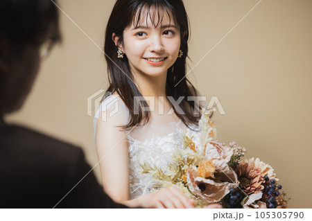 花嫁　ベージュバック　　 105305790