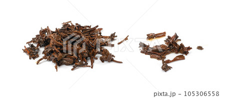 Used Tea Leaves Isolated, Wet Black Tea Leftovers, Herbal Tea Leaf, Biodegradable Garbage, Eco Bio Tea Leaves 105306558