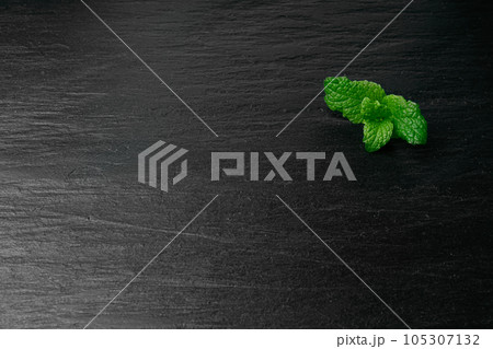 Mint Leaf, Fresh Menthol Leaves, Green Spearmint, Menthol Herb, Mint Leaf 105307132