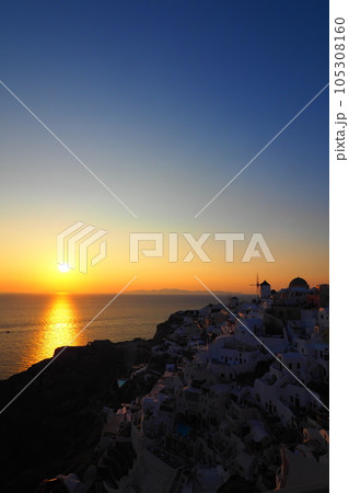 世界一美しい夕陽が見えるイアキャッスルの景色 世界一美しい夕陽が見えるイアキャッスルの景色 105308160