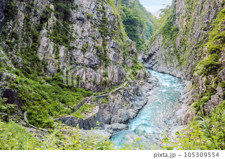 夏の清津峡 105309554