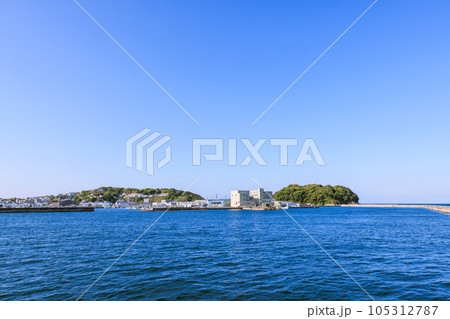 篠島港の朝風景 愛知県南知多町 篠島港の朝風景 愛知県南知多町 105312787