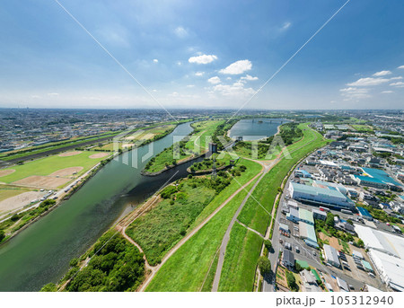「埼玉県」荒川上空から川上方向を望む　戸田市 105312940