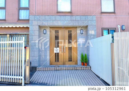 東京都文京区　岩田専太郎 コレクション／金土日館 105312961