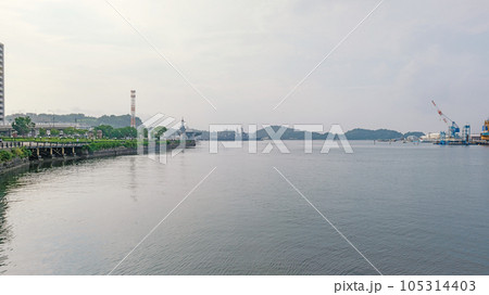 横須賀港の風景 105314403