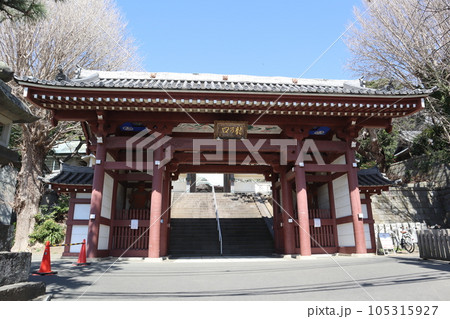 龍口寺 仁王門（神奈川県藤沢市片瀬3丁目） 105315927