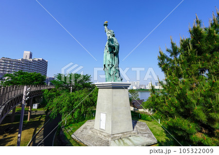 お台場海浜公園展望デッキから台場の女神こと自由の女神像 お台場海浜公園展望デッキから台場の女神こと自由の女神像 105322009