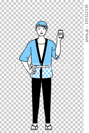 仕事でスマホを使う夏祭りの法被を着た男性 105322336
