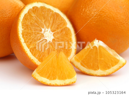 Oranges for juice 105323164
