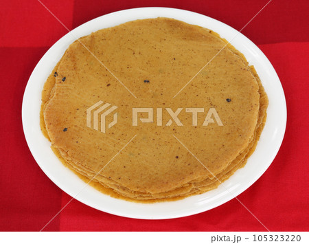 Roti bread made of wheat and lentil flour Roti bread made of wheat and lentil flour 105323220