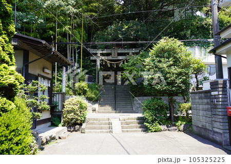 座間神社 三の鳥居 105325225
