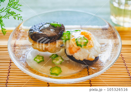 椎茸の海老しんじょ　オクラあんかけ 105326516