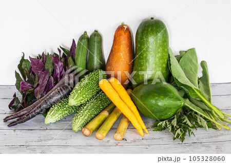沖縄県産島野菜集合 105328060