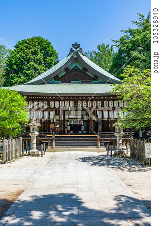 京都市上京区飛鳥井町の白峯神宮（蹴鞠の守護神）　拝殿 105328940