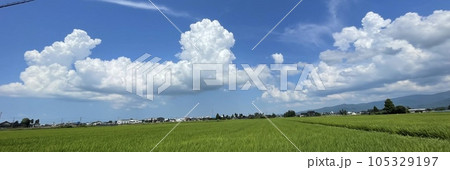 富山県南砺市の夏の雲 富山県南砺市の夏の雲 105329197