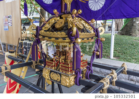 神輿　祭り　子供みこし　伝統行事　春　夏祭り　お祭り 105332501