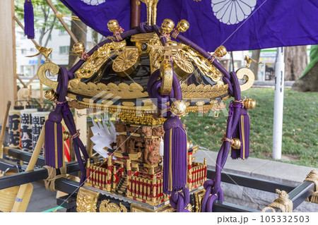 神輿 祭り 子供みこし 伝統行事 春 夏祭り お祭り 神輿 祭り 子供みこし 伝統行事 春 夏祭り お祭り 105332503