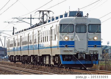 北陸本線　野々市ー松任　JR西日本　413系　B05編成（金沢） 105333093