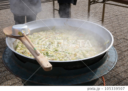 炊き出し 105339507