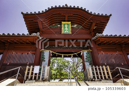 広島東照宮　唐門　広島県広島市 105339603