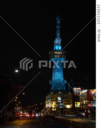 北浜交差点から眺めた別府タワー　大分県別府市北浜 105339835