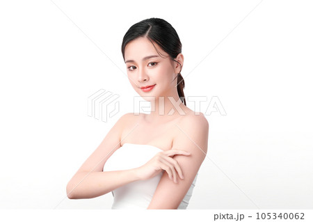 Beautiful young asian woman with clean fresh skin on white background, Face care, Facial treatment, Cosmetology, beauty and spa, Asian women portrait. 105340062