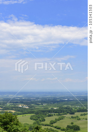 清水丸山展望台より十勝平野を望む 105341503