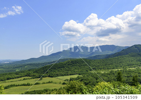 清水丸山展望台より十勝平野を望む 105341509