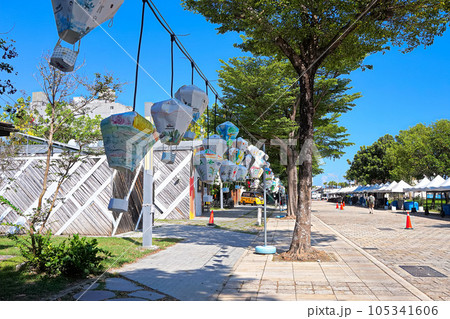 【台湾 台東県】昼の鉄花路の風景(台東鉄道芸術村) 【台湾 台東県】昼の鉄花路の風景(台東鉄道芸術村) 105341606