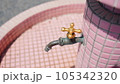 懐かしいレトロな水道蛇口 105342320
