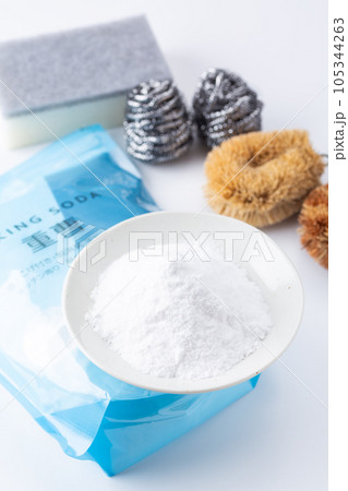 重曹（炭酸水素ナトリウム） 105344263