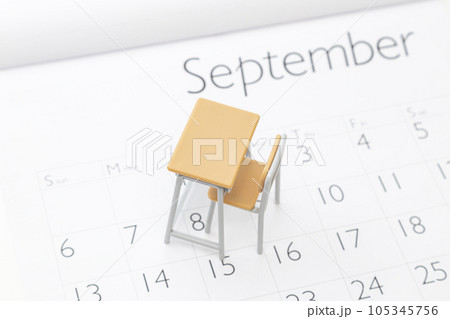 新学期 9月 白バック 新学期 9月 白バック 105345756