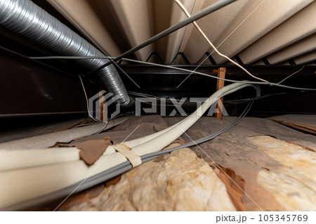 屋根裏イメージ 105345769