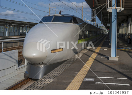 新幹線　100系　新山口　各駅停車　JR西日本 105345957