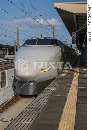 新幹線 100系 新山口 各駅停車 JR西日本 新幹線 100系 新山口 各駅停車 JR西日本 105345962