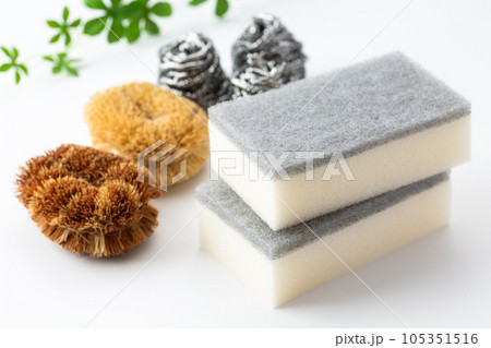 スポンジとたわしと金たわし スポンジとたわしと金たわし 105351516
