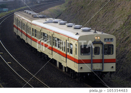 関東鉄道常総線キハ350形(取手⇔水海道) 関東鉄道常総線キハ350形(取手⇔水海道) 105354483