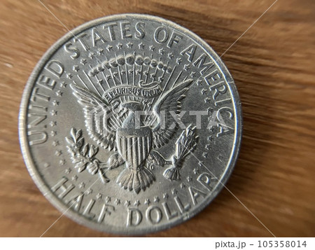 ケネディハーフダラー アメリカ50セントコイン 1971年 表面 ケネディハーフダラー アメリカ50セントコイン 1971年 表面 105358014