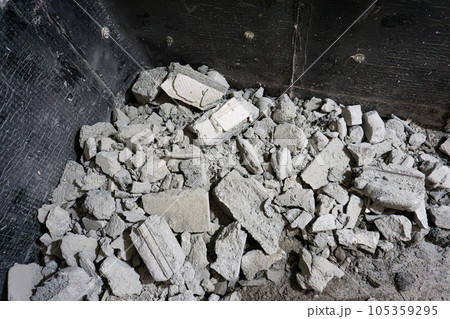 コンクリートブロックのはつり工事 105359295