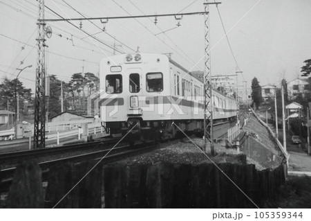 小田急1800形1860ーー1809，地上時代の祖師ヶ谷大蔵ー成城学園前、1973年12月19日 105359344