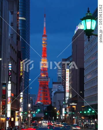 【東京都港区】  六本木夕景（2023年7月） - 東京タワーを望む 105361162