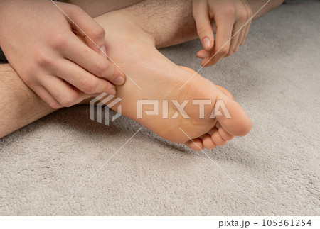 Bare Foot Closeup, Teenager Feet, Barefoot Massage, Foot Pain Concept Bare Foot Closeup, Teenager Feet, Barefoot Massage, Foot Pain Concept 105361254